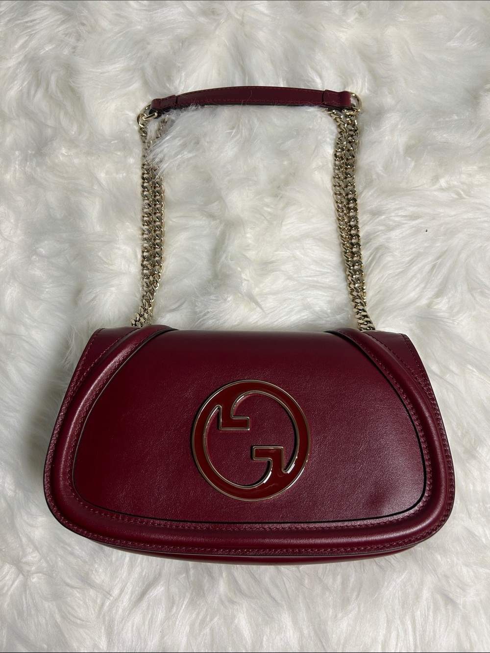 Gucci Wine Red Blondie Leather Shoulder Bag with Gold Chain - Picture 2 of 6